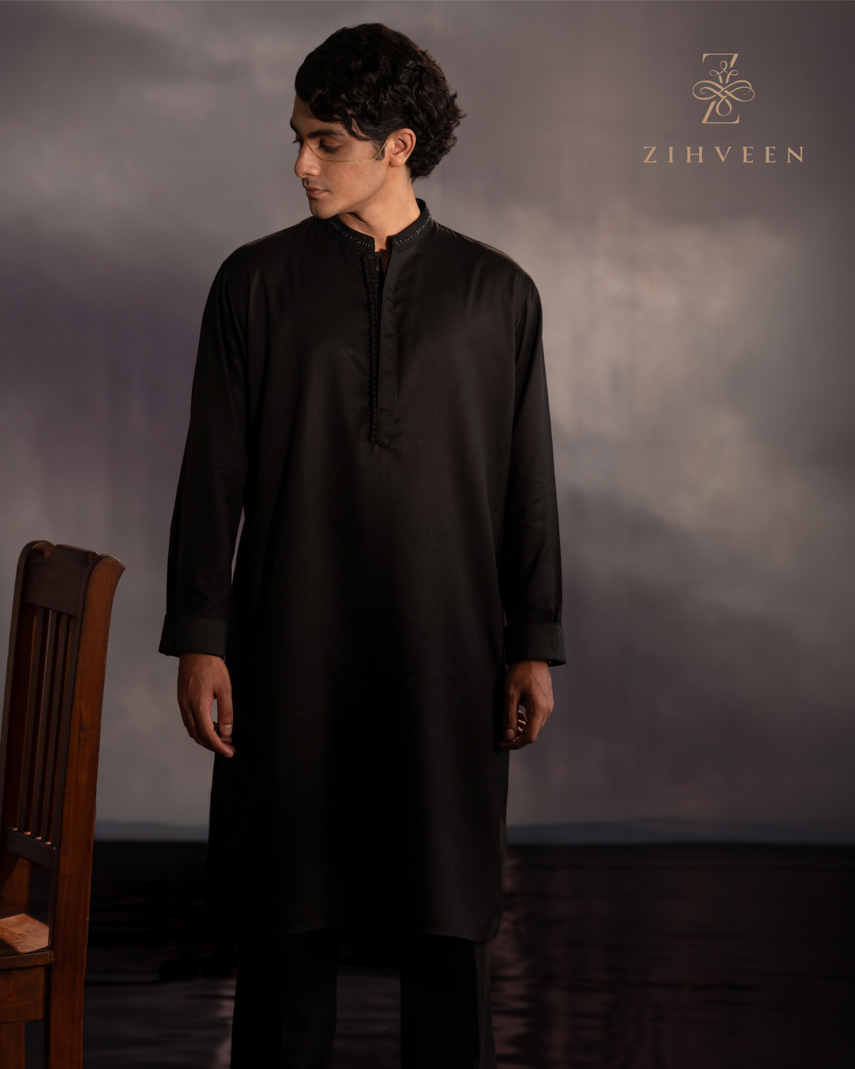 Raven Black with Exquisite Collar Zardoji - view 3