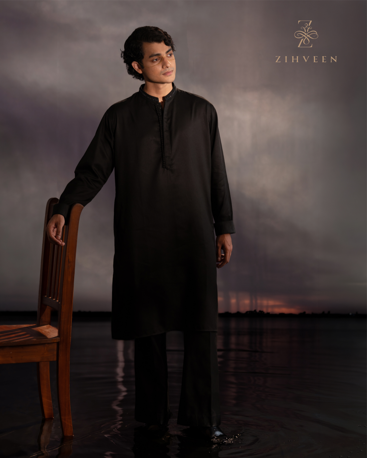 Raven Black with Exquisite Collar Zardoji - view 2